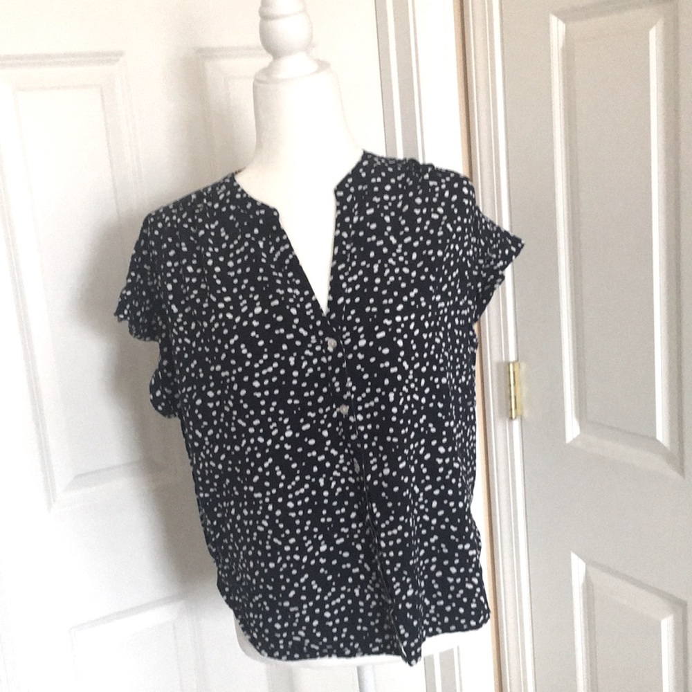 J Crew Mercantile flutter sleeve top, Size M